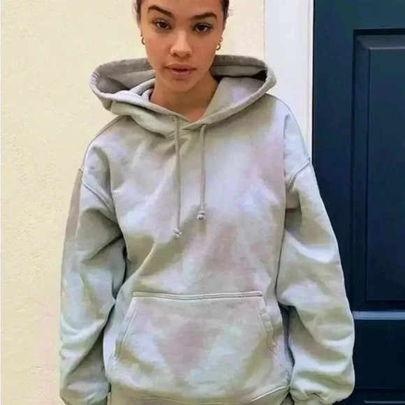 Tna Aritzia Cozy Fleece Boyfriend Crewneck in Purple Tie Dye Oversized Size 2 - Picture 3 of 11